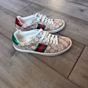 Gucci Beige and Red Sneakers
